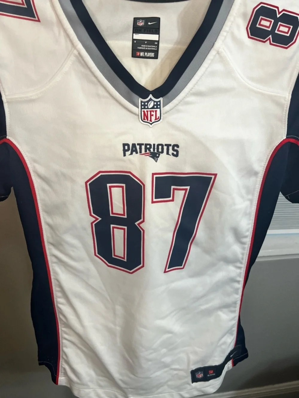Nike WOMEN'S NEW ENGLAND
PATRIOTS ROB GRONKOWSKI LIMITED
PLAYER JERSEY WHITE #87 - Picture 2 of 13